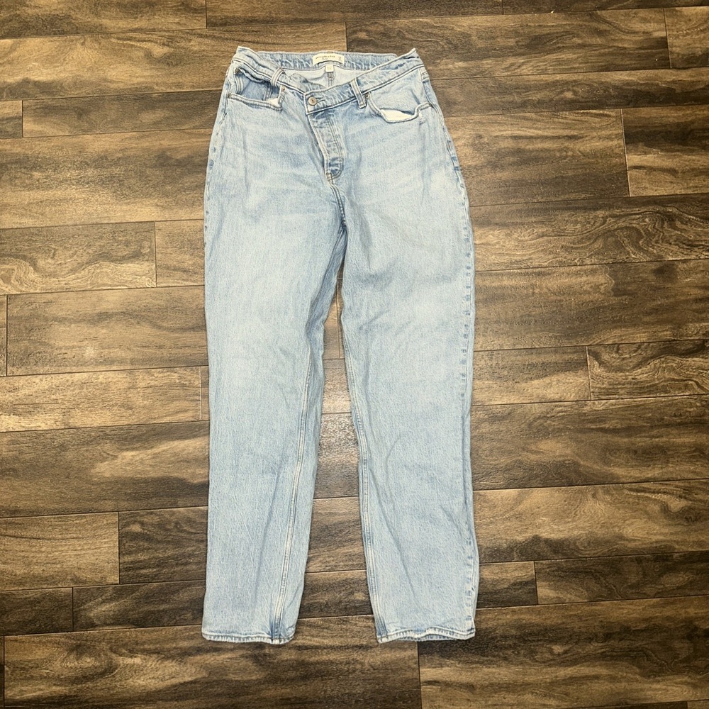 Abercrombie & Fitch Light-Wash The Dad High-Rise Denim Jeans Women's Size 29/8L